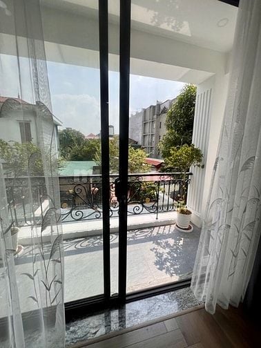 Giảm 2 tỷ Giá bán đất tặng BT Sân vườn 3 tầng 130m2 mt 6.5m - 1x tỷ