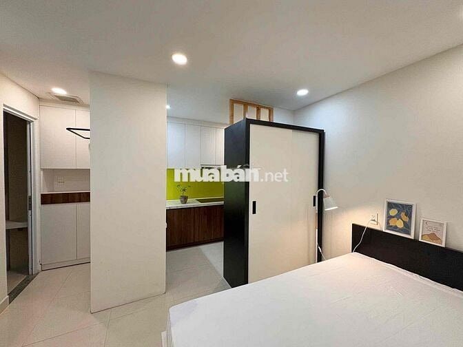Khai Trương căn hộ ban công full nội thất đường Cống Quỳnh Quận 1