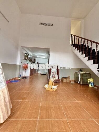 Mặt tiền Tân Quý Tân Phú. Ngang 5m *11m. 2 tầng hoàn công đủ. 5,5 tỷ.