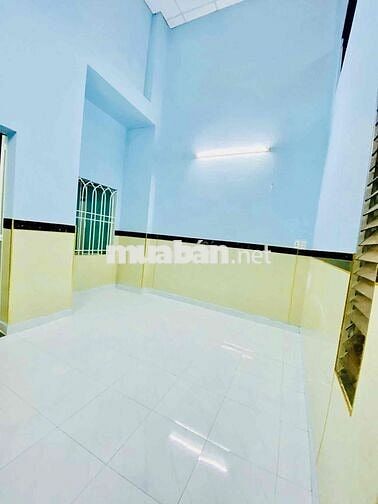 Cho Thuê Nhà Sạch Sẻ DT 4x20 1Trệt 1Lửng 2Pn 2Wc Sân Rộng Rải Ôtô