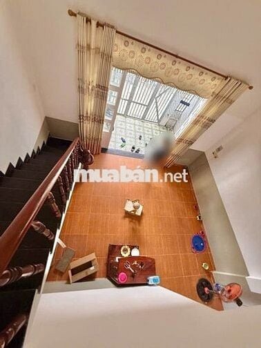 Mặt tiền Tân Quý Tân Phú. Ngang 5m *11m. 2 tầng hoàn công đủ. 5,5 tỷ.