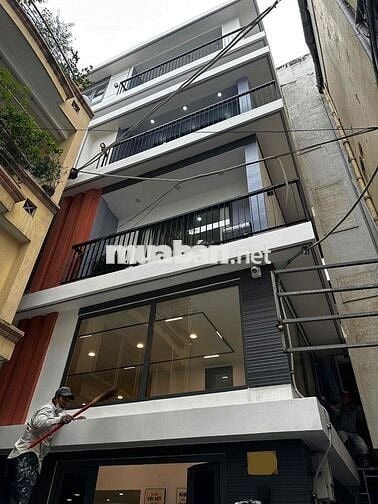CĂN HỘ DỊCH VỤ CAO CẤP ĐẦY ĐỦ NỘI THẤT NGAY TRUNG TÂM QUẬN 1