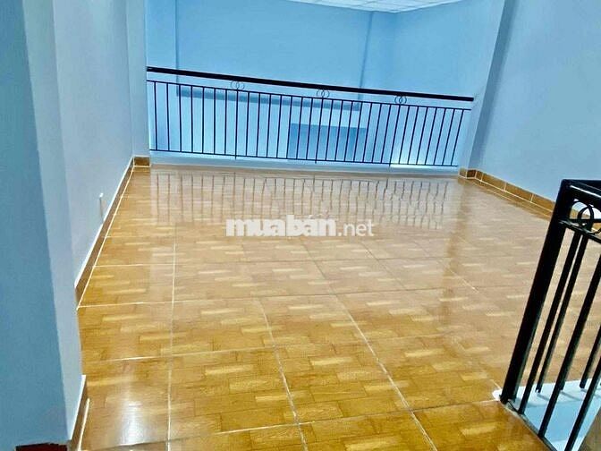 Cho Thuê Nhà Sạch Sẻ DT 4x20 1Trệt 1Lửng 2Pn 2Wc Sân Rộng Rải Ôtô