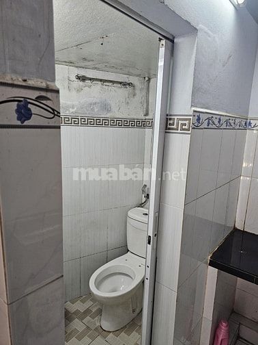 Cho thuê nhà nguyên căn điện nước chính giá 3 triệu 3