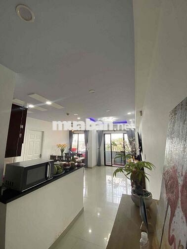 Bán Gấp căn góc 2 PN , 70m2 , View Hồ Bơi , Nội Thất Đẹp ,SHR.