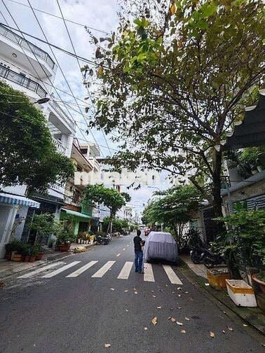 NHÀ 5 TẦNG ĐẸP MẶT TIỀN — LÊ NIỆM PHƯỜNG PHÚ THẠNH  (4m x 15m)