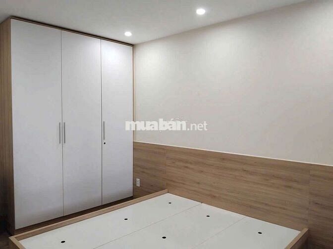 Bán DIC Phoenix block C view hồ
_ Có 2pn, 1 wc nhà mới