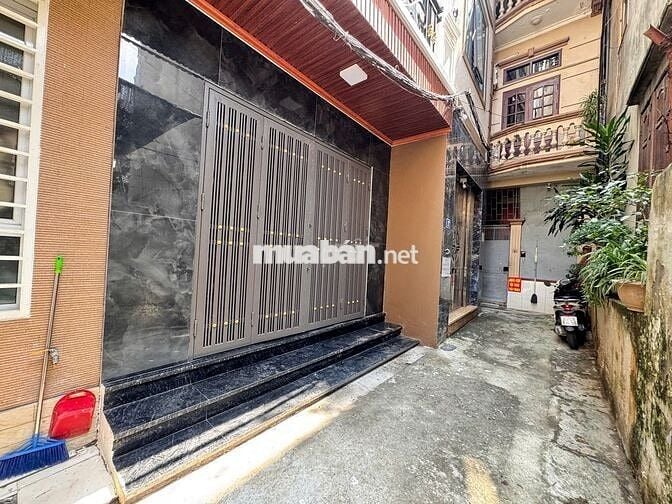 Tây Hồ 51m2 CHỈ 13,5 tỷ 6 tầng - Hàng hiếm trong phân khúc