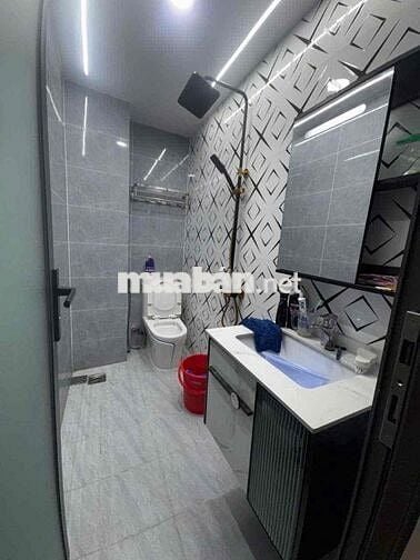 NHÀ 1 LỮNG 3 LẦU- HẺM 6M THÔNG