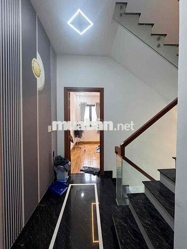 NHÀ 1 LỮNG 3 LẦU- HẺM 6M THÔNG
