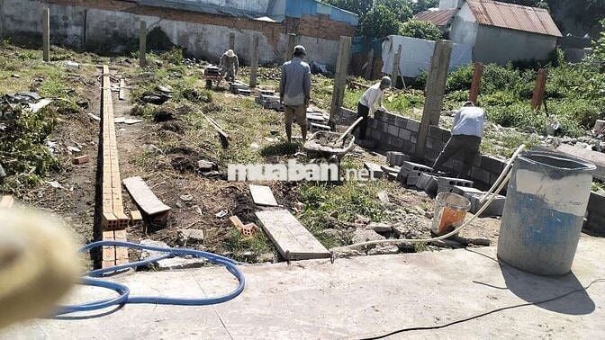 Đất thổ cư. Cần bán. Dt5x20=100m2 dân cư đông, an toàn nhiều tien ích