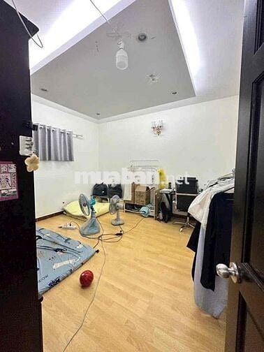 CHỦ GỞI BÁN GẤP CH VỊ TRÍ VIP GIÁ ĐẦU TƯ DT 93m2 3PN2WC