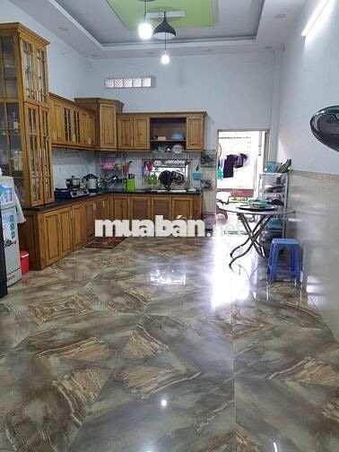 Cho thuê nhà phố 4x40 mặt tiền nhựa 12m, gần chợ Xuân Thới Thượng , HM
