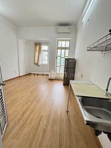 Sang hợp đồng căn hộ dịch vụ 7 phòng và 1 mặt bằng cao lỗ Q8