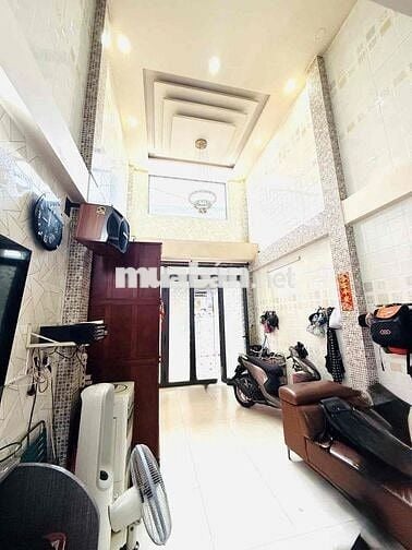 SIÊU PHẨM QUẬN 6 – HẺM XE HƠI, CÁCH 50M MẶT TIỀN PHAN VĂN KHỎE