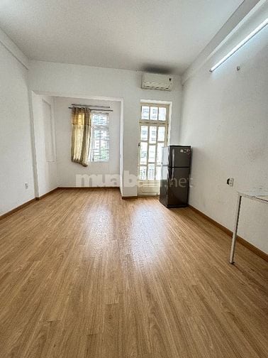 Sang hợp đồng căn hộ dịch vụ 7 phòng và 1 mặt bằng cao lỗ Q8