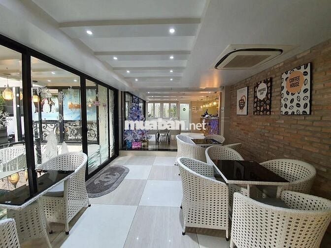 Biệt Thự Sân Vườn - Bành Văn Trân - 15x26,5m - 3 Tầng - giá chỉ 50 Tr
