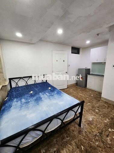 Mới trống phòng đẹp ở tòa nhà tiện nghi quy mô hơn 80 phòng
