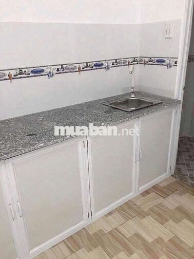 Chủ kẹt quá hạ siêu rẻ cho căn nhà nhỏ hẻm xe hơi
