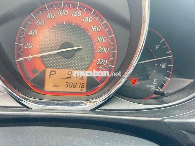 Toyota Yaris 2014 1.3G - 30000 km