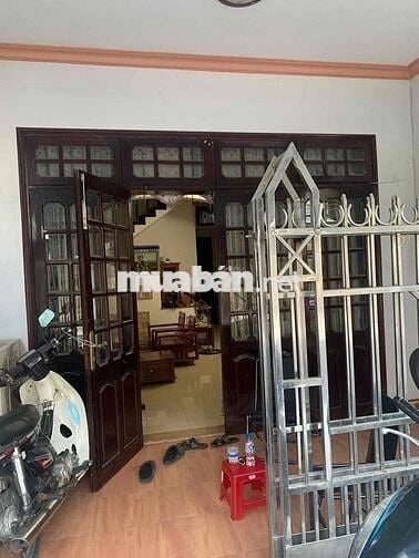 Nhà 3 tầng 3 mê mặt tiền đường 5m5