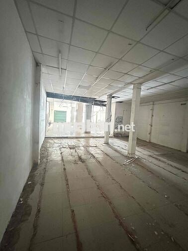 mặt bằng căn góc có 3 cửa hông góc bao quanh nhà