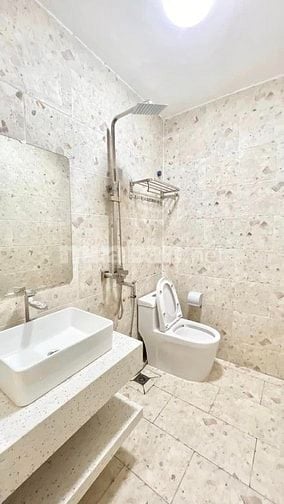 Bán nhà đầu ngõ An Dương, giá 15.8 tỷ, 43m2x5T, ô tô vào, thang máy 