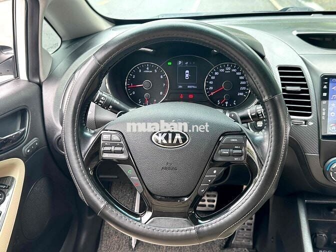 Kia Cerato 2018 1.6 AT Trắng Siêu Chất