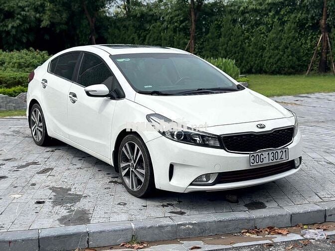 Kia Cerato 2018 1.6 AT Trắng Siêu Chất