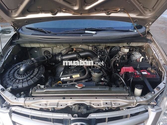 Bán Toyota Innova 2012 màu vàng 2.0G - 140000 km