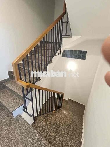 Hiếm, Rẻ, Nhỉnh 7 tỷ nhà 5 tầng, 6pn, 6wc, cho thêu có dòng tiền