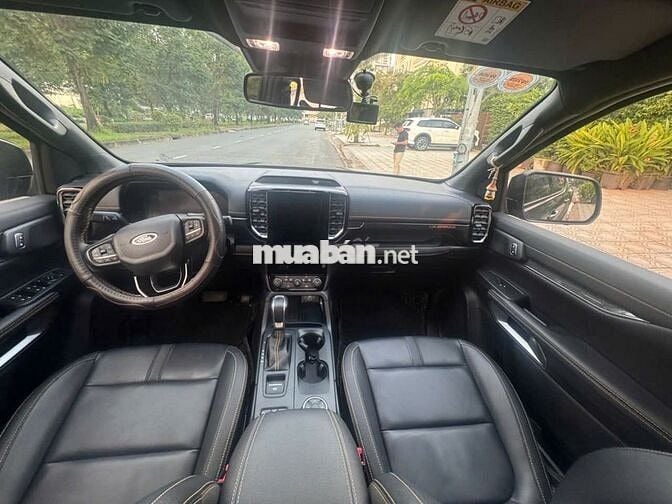 FORD RANGER WILDTRAK  2 CẦU - 7800KM
