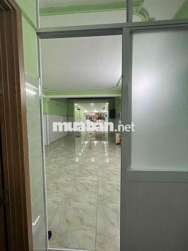Cho thuê mặt bằng đường Trần Quốc Hoàn ngang 4,5* 18m