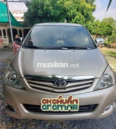 Bán Toyota Innova 2012 màu vàng 2.0G - 140000 km
