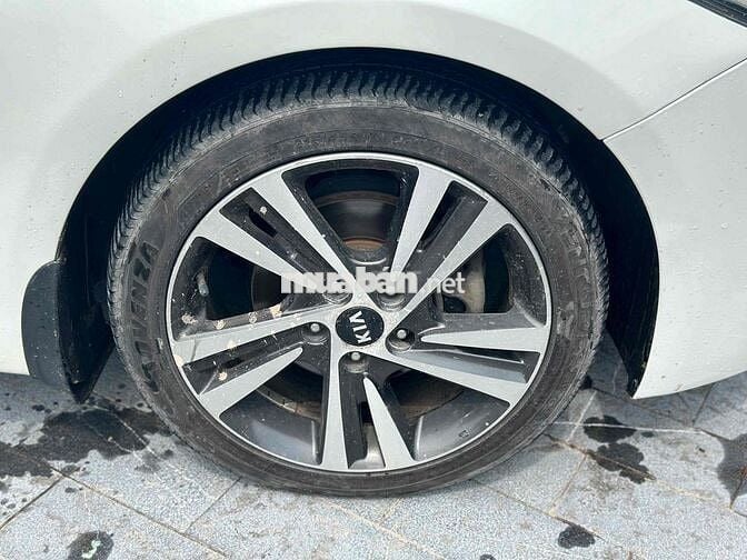 Kia Cerato 2018 1.6 AT Trắng Siêu Chất