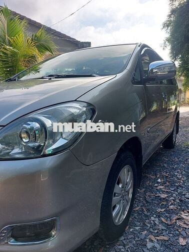 Bán Toyota Innova 2012 màu vàng 2.0G - 140000 km