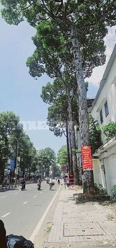 Bán nhà 2 mặt tiền Đường 3 Tháng 2, Phường 16, Quận 11, nhà mới đẹp