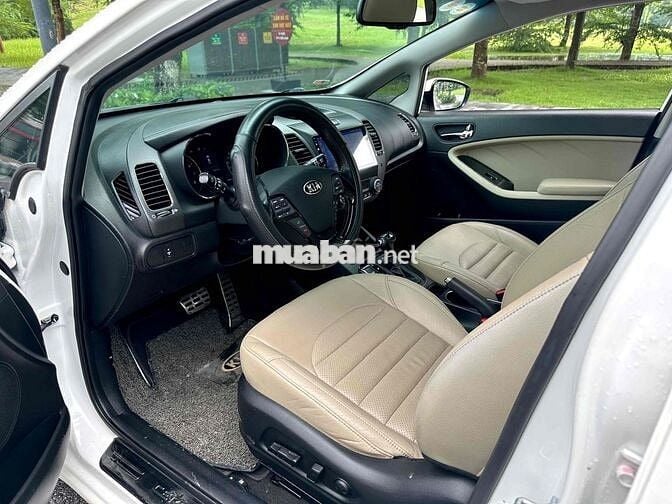 Kia Cerato 2018 1.6 AT Trắng Siêu Chất
