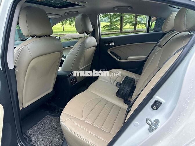 Kia Cerato 2018 1.6 AT Trắng Siêu Chất