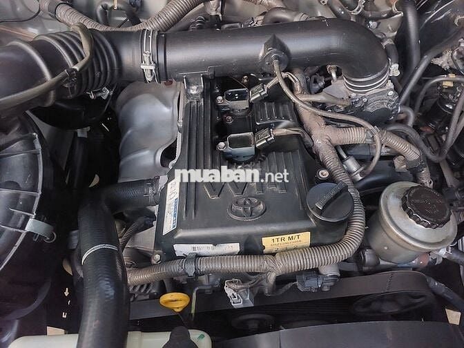 Bán Toyota Innova 2012 màu vàng 2.0G - 140000 km