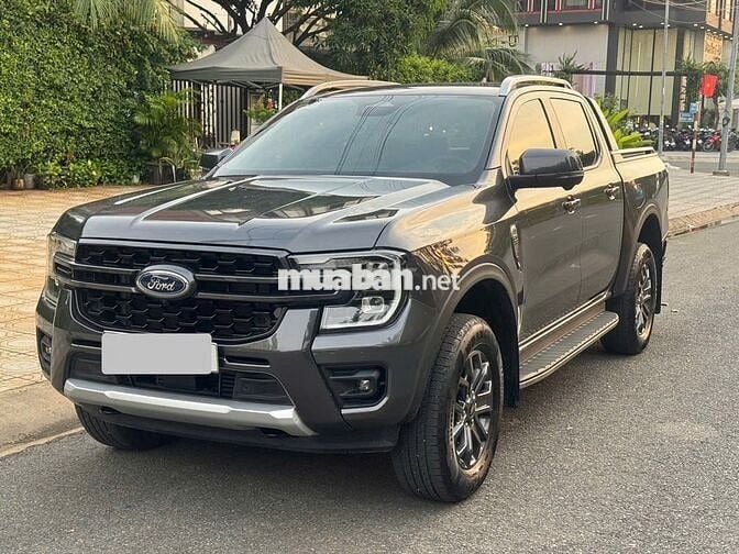 FORD RANGER WILDTRAK  2 CẦU - 7800KM
