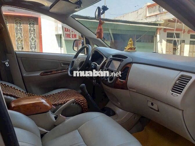 Toyota Innova 2008 J - 88888 km