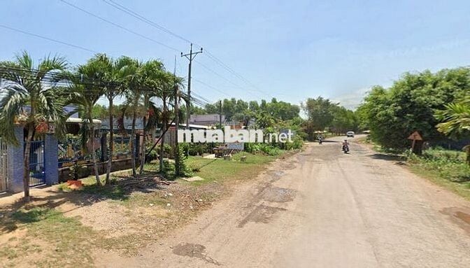 Đất ngay chợ lộc hưng 240m2 full thổ giá 890tr sổ riêng gần trường học