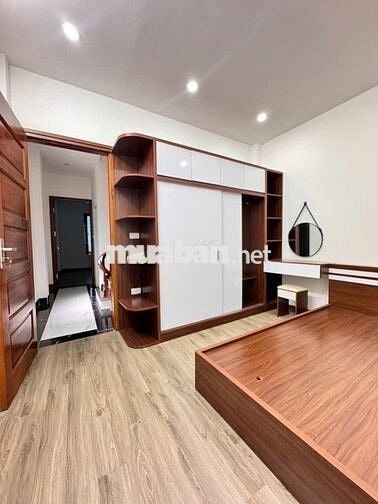 Chỉ 8 tỷ, nhà mới ngay đầu ngõ đường Miếu Đầm