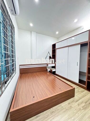 Chỉ 8 tỷ, nhà mới ngay đầu ngõ đường Miếu Đầm