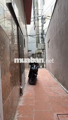 Chỉ 8 tỷ, nhà mới ngay đầu ngõ đường Miếu Đầm