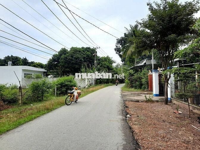 Bán nhanh lô đất Đ.Lộc Chánh gần chợ Lộc Hưng, DT 201m2 giá 700tr SHR