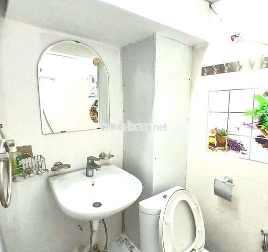Mình chính chủ có phòng tầng 2 cho thuê -mặt phố 115 sơn Tây, Kim Mã