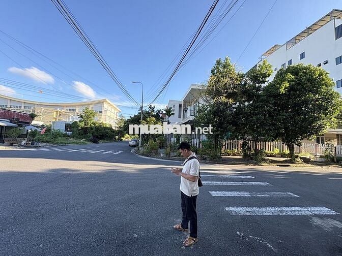 Mặt Bằng tầng trệt cho thuê diện tích 25m giá 6.5tr, đường lớn ô tô