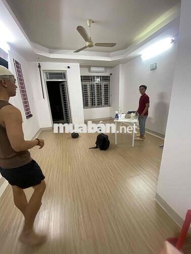 Chính Chủ cho thuê CHDV 30m2. Ban Công đón gió, tách bếp Bình Thạnh